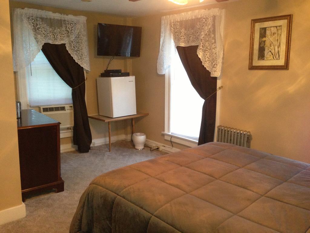 ברייסון סיטי The Tunnicliff Inn מראה חיצוני תמונה